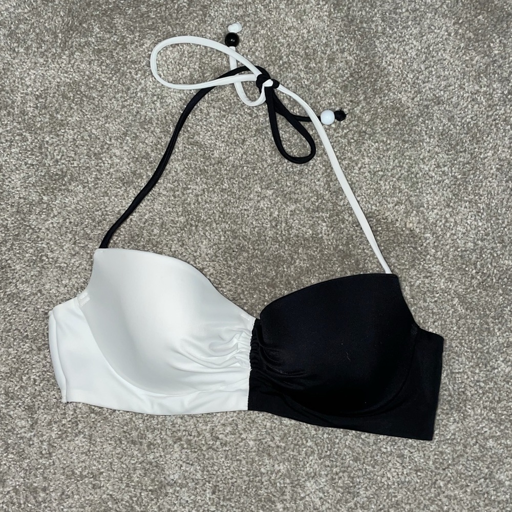 Victoria’s Secret Swim Black & White Bikini Top